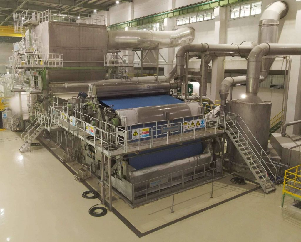 تُستخدم المضخات الصناعية أيضًا لطلاء ورق المناديل