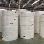 لفات الوالدين من المناديل الورقية